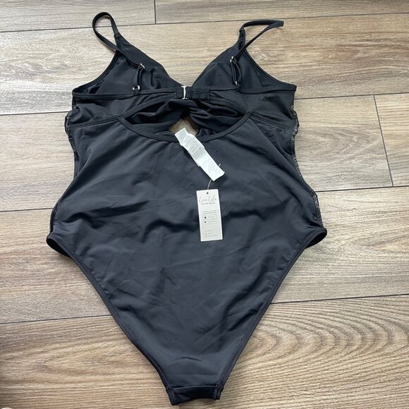 Cupshe Timeless Black Ruched One-Piece Swimsuit Womens Size XL Cut Out Front NEW - Picture 4 of 10